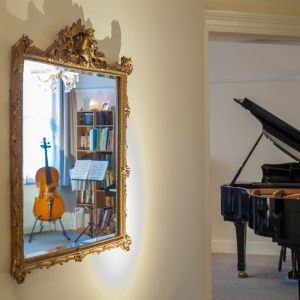 Piano lessons - Waiting Room