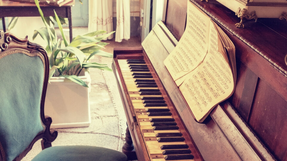 How to restart our piano training after holidays